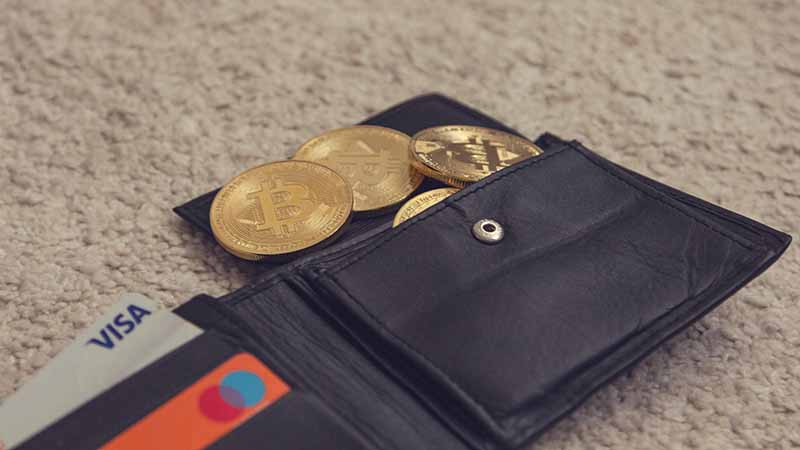 بهترین کیف پول‌ها برای ترید به کاربران اجازه می‌دهند تا به صورت مستقیم ارزهای دیجیتال خود را خرید و فروش کنند و ترید نمایند.